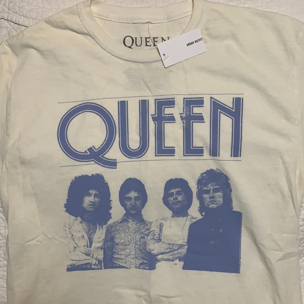 Urban Outfitters Queen t-shirt